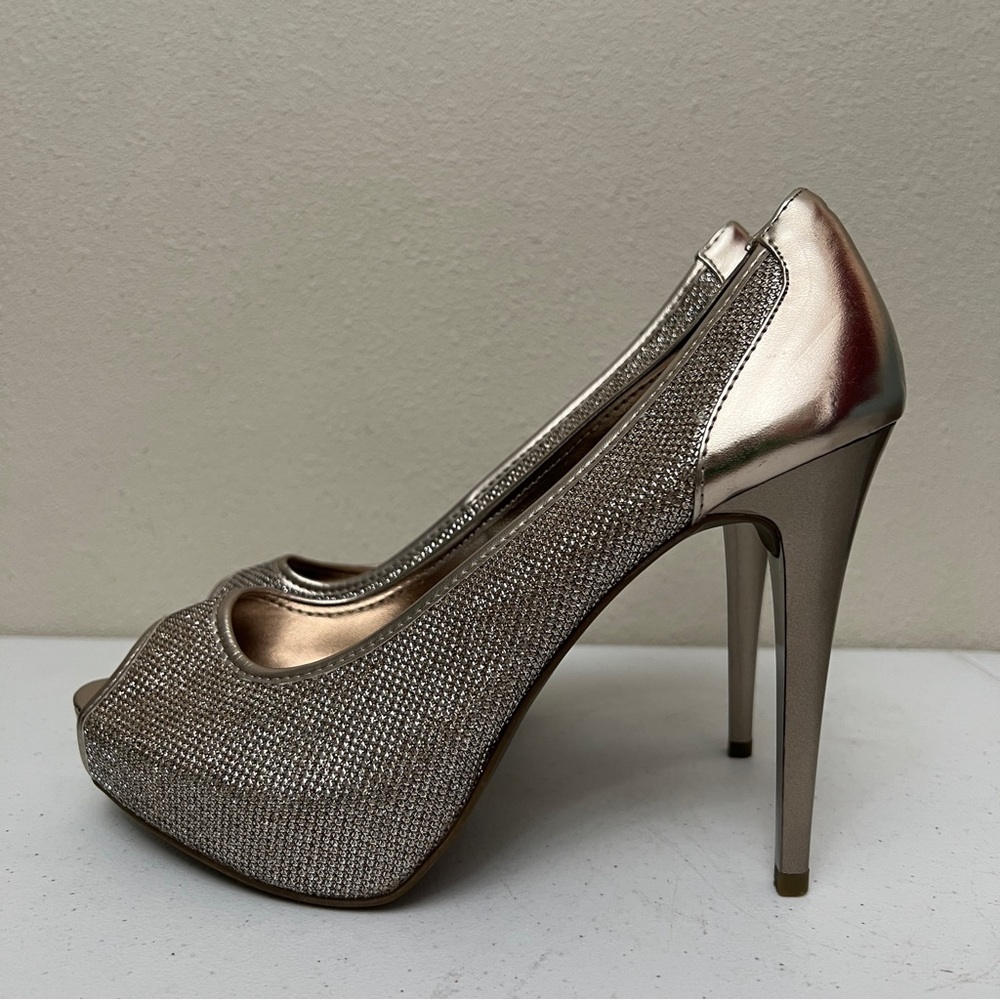 GUESS Peep Toe Platform Heel Gold Metallic Sz 10 New $120